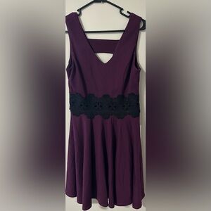 Ayla beautiful, sleeveless, v-neckline dress.